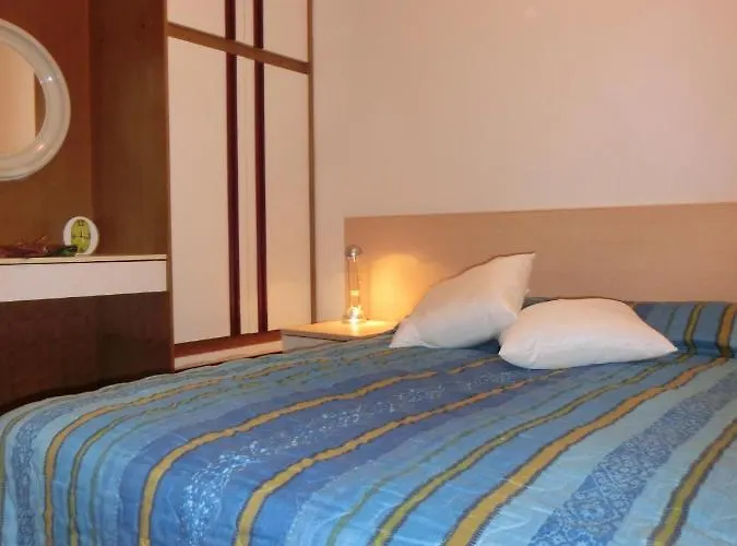 Corinzia Μπιμπιόνε