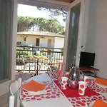Apartament Corinzia *