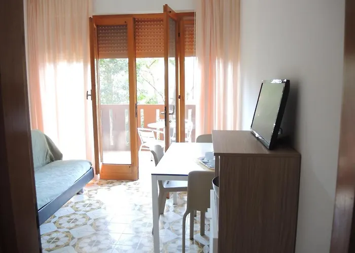 Corinzia Apartament *